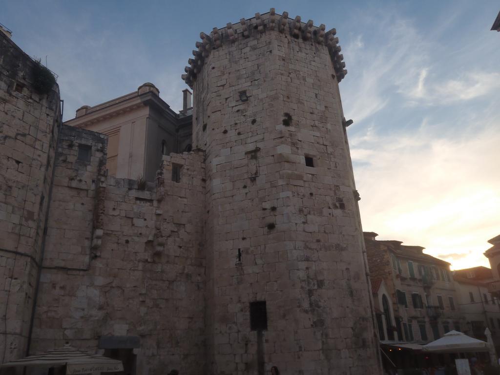 Turkish Tower Apartment Split Værelse billede